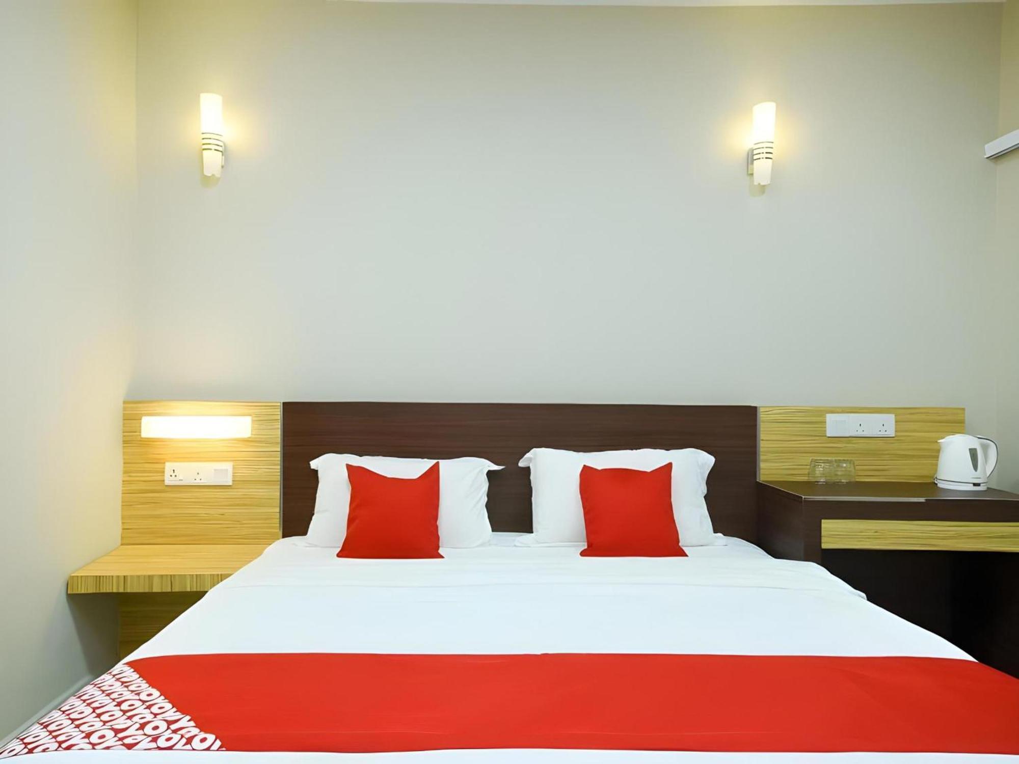 Oyo 1023 La Mirina Boutique Inn Ngoại thất bức ảnh